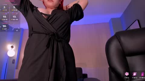 Snapshot of violettcastel chatting on February 18, 2025, 1:32 am Violett Castel online show from February 18, 2025, 1:32 am