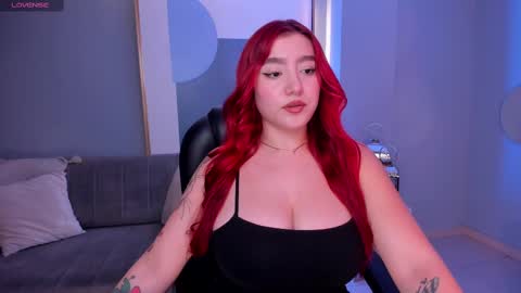 Snapshot of violettcastel chatting on March 3, 2025, 7:49 pm Violett Castel online show from March 3, 2025, 7:49 pm