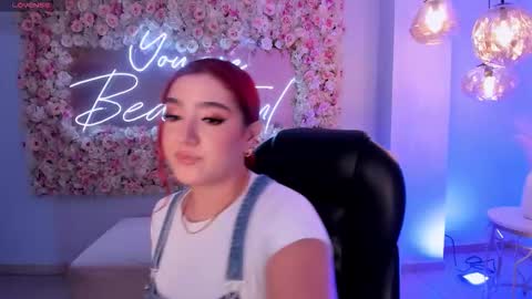 Snapshot of violettcastel chatting on September 22, 2025, 6:21 pm Violett Castel online show from September 22, 2025, 6:21 pm