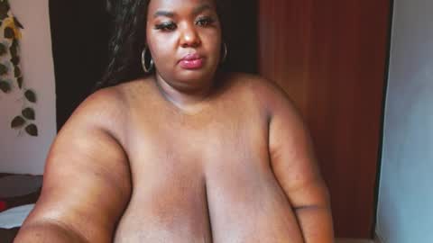 Call me valeria online show from December 15, 2024, 4:59 pm