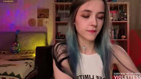 Snapshot of violettesss chatting on February 4, 2026, 1:50 pm Vi Best on my Fansly online show from February 4, 2026, 1:50 pm