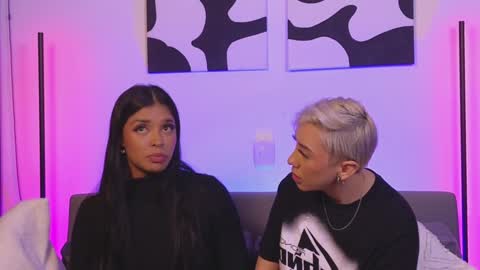 Violet online show from December 10, 2024, 5:39 am