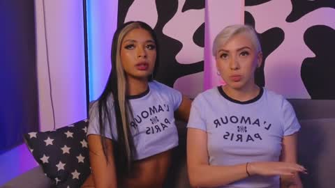 Violet online show from February 3, 2025, 4:25 am