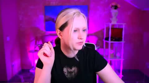 Violett online show from June 10, 2026, 6:12 am
