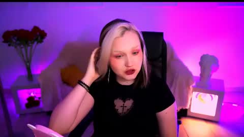 Violett online show from June 30, 2026, 6:25 am