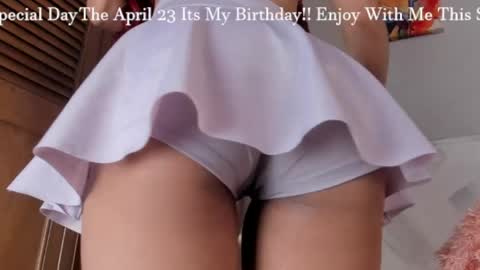 Snapshot of violetwinters_ chatting on April 21, 2026, 3:46 am violetwinters_ online show from April 21, 2026, 3:46 am