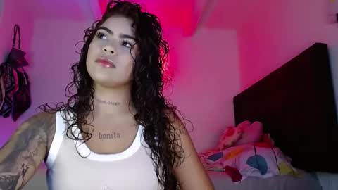 Snapshot of violetwitch05 chatting on February 16, 2025, 11:05 pm  Violet  online show from February 16, 2025, 11:05 pm