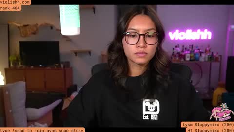 Snapshot of violishh chatting on December 1, 2025, 1:21 am follow me on twitter violishh and ig violishh online show from December 1, 2025, 1:21 am