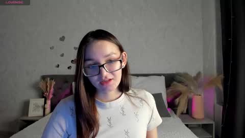 Violla online show from October 17, 2025, 10:23 pm