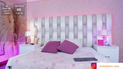 VIOLLET online show from February 17, 2026, 8:26 pm