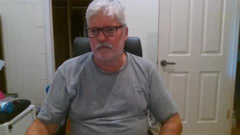 viper654321 online show from December 18, 2025, 7:47 am