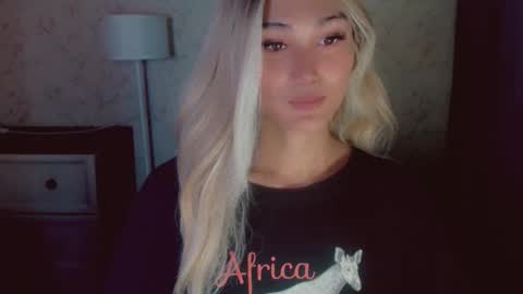 Pearl online show from April 15, 2026, 9:38 am