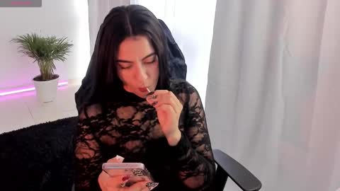 Lu online show from November 8, 2025, 8:51 pm