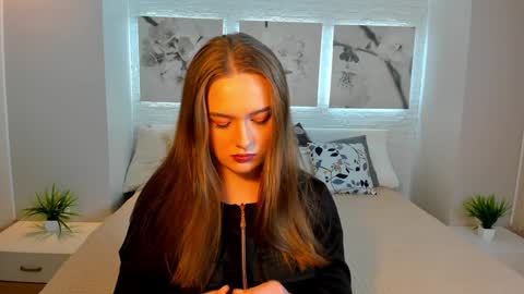 Vita online show from December 15, 2024, 3:53 pm