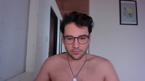 Vito Ferrer online show from February 15, 2026, 12:25 pm