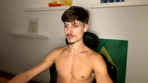Snapshot of vitoraugustoxxx chatting on July 7, 2026, 8:57 pm vitoraugustoxxx online show from July 7, 2026, 8:57 pm