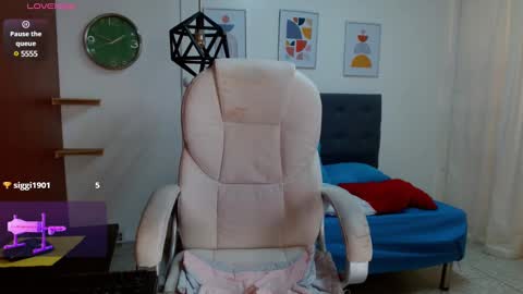 Snapshot of vittoria_lombardi07 chatting on February 13, 2025, 1:37 pm VITTORIA online show from February 13, 2025, 1:37 pm