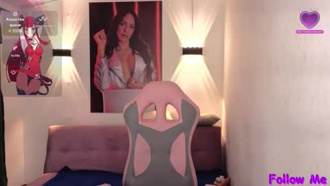 Snapshot of vittoria_lombardi07 chatting on October 19, 2025, 8:15 am VITTORIA online show from October 19, 2025, 8:15 am