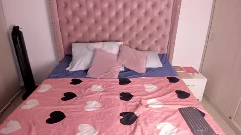 vivi cooper online show from March 1, 2025, 3:43 am