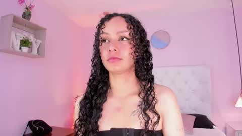 Vivi online show from March 18, 2026, 3:31 am