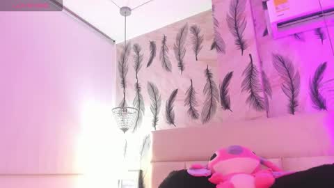 Viviana  online show from October 1, 2025, 11:55 pm