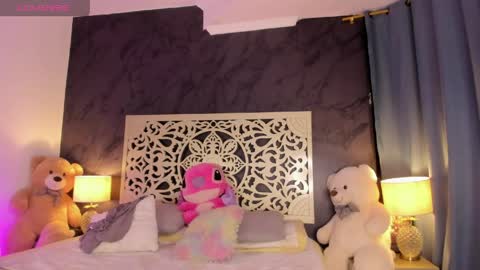 Viviana  online show from May 16, 2026, 11:36 pm