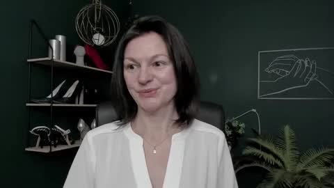 Vivian online show from January 19, 2026, 6:39 am