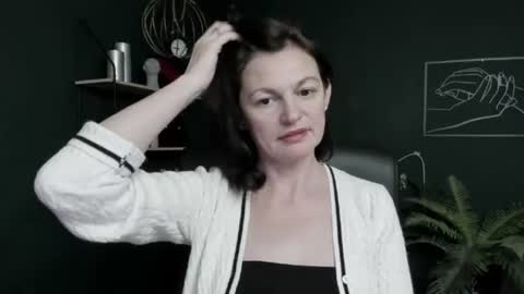 Snapshot of vivian_dream chatting on July 9, 2026, 6:23 pm Vivian online show from July 9, 2026, 6:23 pm