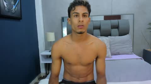 Vivian Mucks online show from April 26, 2026, 3:59 am