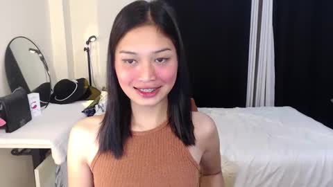 Snapshot of vivian_roberts chatting on December 14, 2024, 10:07 pm Vivian online show from December 14, 2024, 10:07 pm