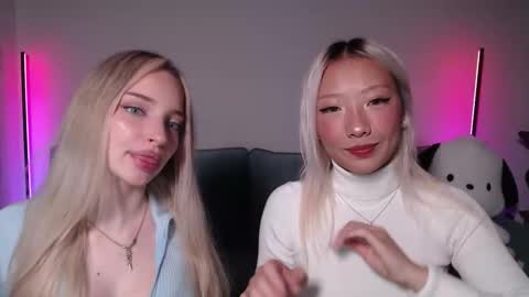 vivianwinters online show from December 2, 2025, 9:21 pm