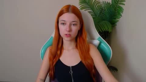 Vivien online show from November 18, 2025, 7:07 pm