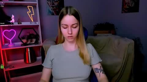 Vivi online show from March 3, 2025, 11:24 pm