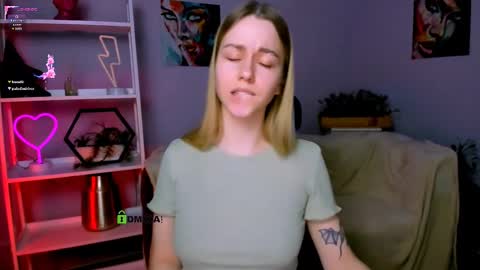 Vivi online show from March 4, 2025, 2:27 am