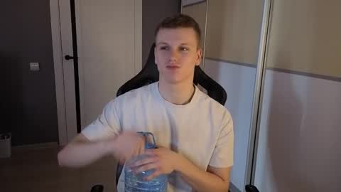 Snapshot of vivienneee777 chatting on February 28, 2026, 11:22 am Nikita online show from February 28, 2026, 11:22 am