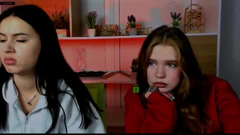 vivy_star online show from November 9, 2025, 7:01 pm