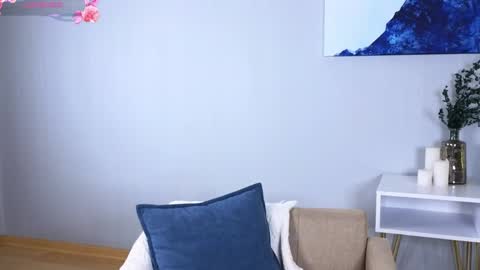 Snapshot of vixariaa chatting on April 6, 2026, 3:13 pm Victoria online show from April 6, 2026, 3:13 pm