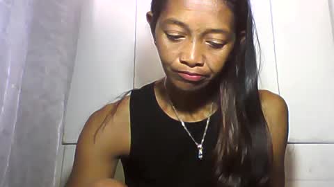 Snapshot of vixen_lina chatting on June 19, 2026, 5:56 am vixen_lina online show from June 19, 2026, 5:56 am