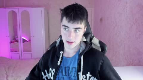 Snapshot of vlad1605 chatting on December 2, 2024, 11:07 pm Martin online show from December 2, 2024, 11:07 pm