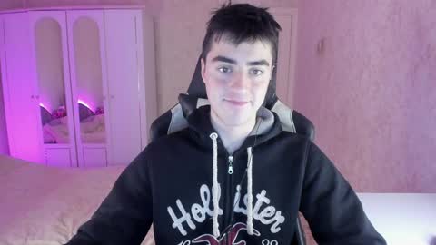 Snapshot of vlad1605 chatting on December 10, 2024, 2:59 am Martin online show from December 10, 2024, 2:59 am