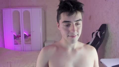 Snapshot of vlad1605 chatting on December 10, 2024, 6:01 am Martin online show from December 10, 2024, 6:01 am