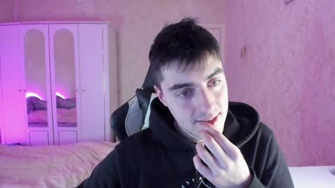 Snapshot of vlad1605 chatting on December 20, 2024, 3:42 pm Martin online show from December 20, 2024, 3:42 pm