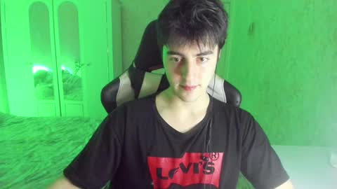 Snapshot of vlad1605 chatting on February 16, 2025, 10:43 pm Martin online show from February 16, 2025, 10:43 pm