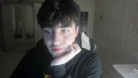 Snapshot of vlad1605 chatting on October 25, 2025, 3:40 pm Martin online show from October 25, 2025, 3:40 pm