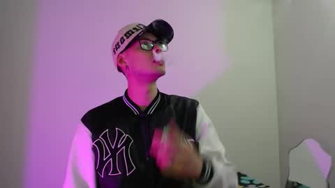 Snapshot of vlad__night chatting on February 2, 2026, 5:28 am Vlad online show from February 2, 2026, 5:28 am