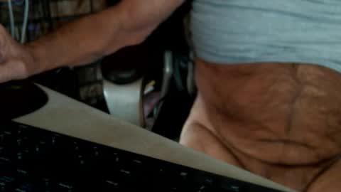 Snapshot of vnpg92 chatting on February 9, 2025, 9:17 pm vnpg92 online show from February 9, 2025, 9:17 pm