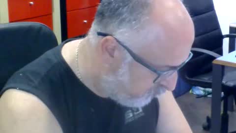 volpi72 online show from June 10, 2026, 6:51 pm