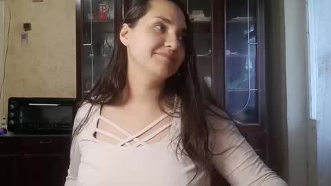 Snapshot of voulezvous_angel chatting on February 1, 2026, 7:18 am voulezvous_angel online show from February 1, 2026, 7:18 am