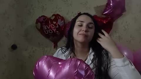 Snapshot of voulezvous_angel chatting on February 12, 2026, 1:55 am voulezvous_angel online show from February 12, 2026, 1:55 am