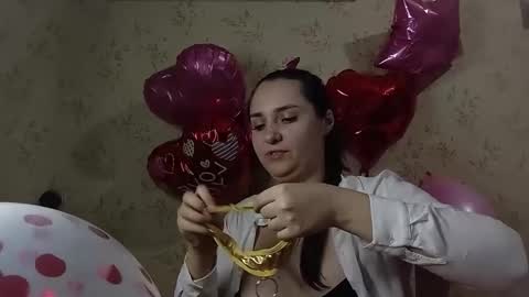 Snapshot of voulezvous_angel chatting on February 13, 2026, 4:30 am voulezvous_angel online show from February 13, 2026, 4:30 am